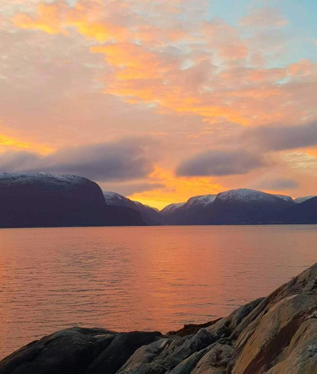 Appartamento Waerholmen Lavik  Esterno foto